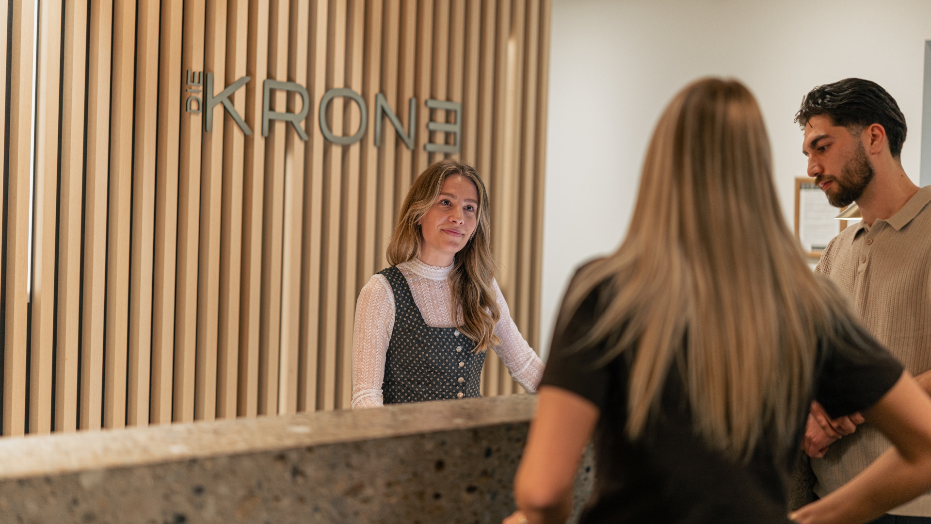 Rezeption eines Hotels mit der SoftTec Cloud Hotelsoftware