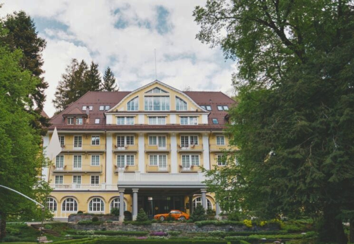 Hotelrezeption, Hotelsoftware für klassische Hotelbetriebe