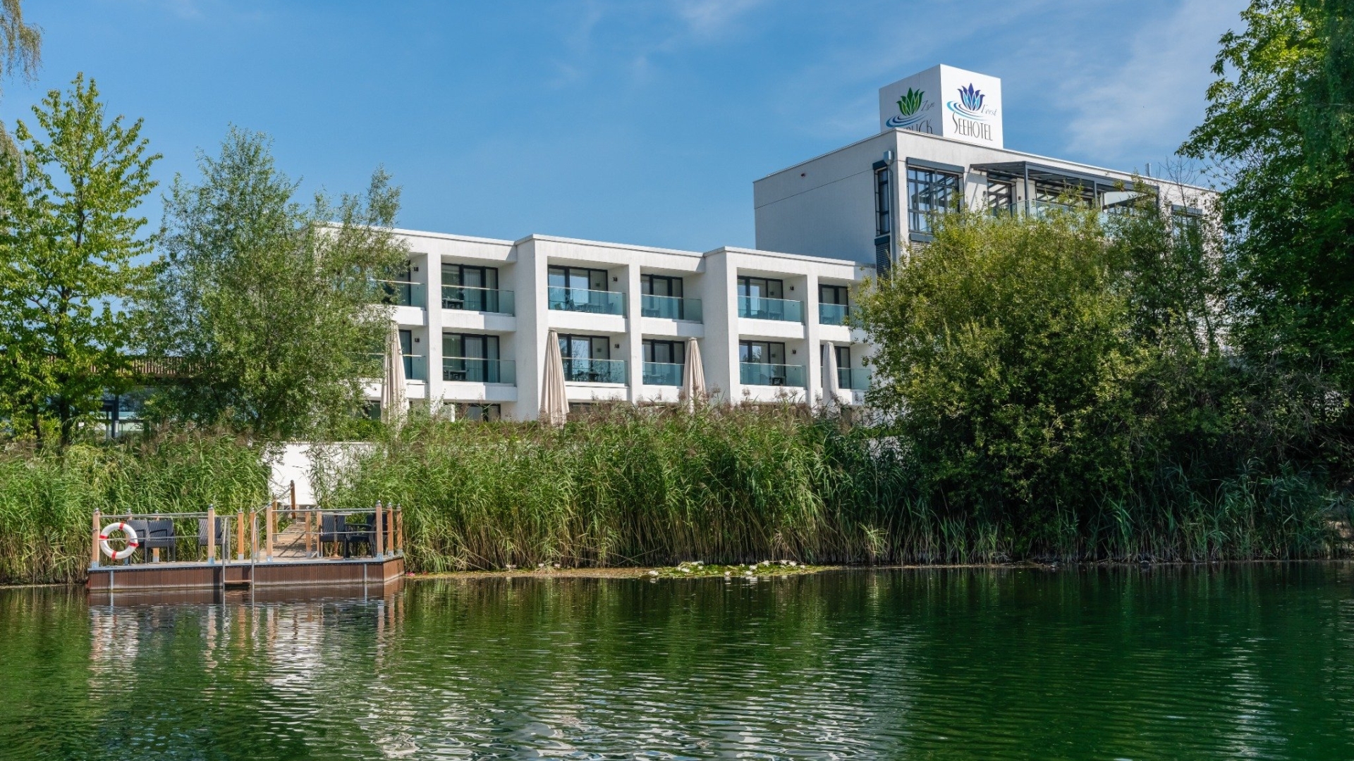 Seehotel Forst am See in Forst in Baden